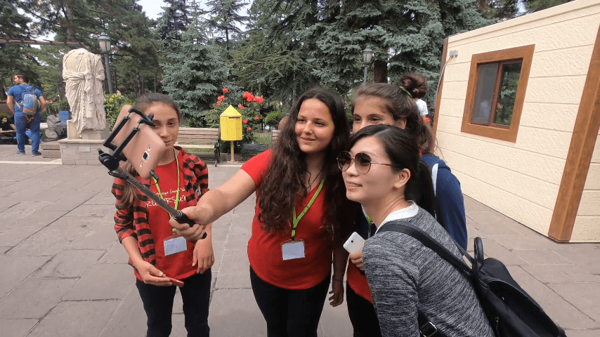 蘿蔔糕女孩與土而其人合照