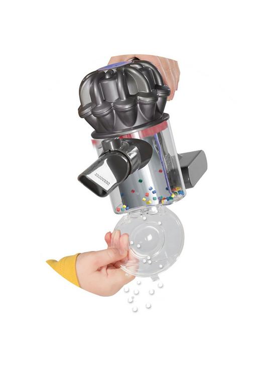 Dyson 玩具真的可以吸