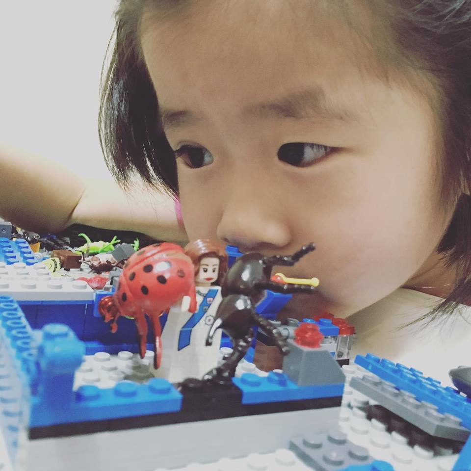 小香瓜樂高拍電影