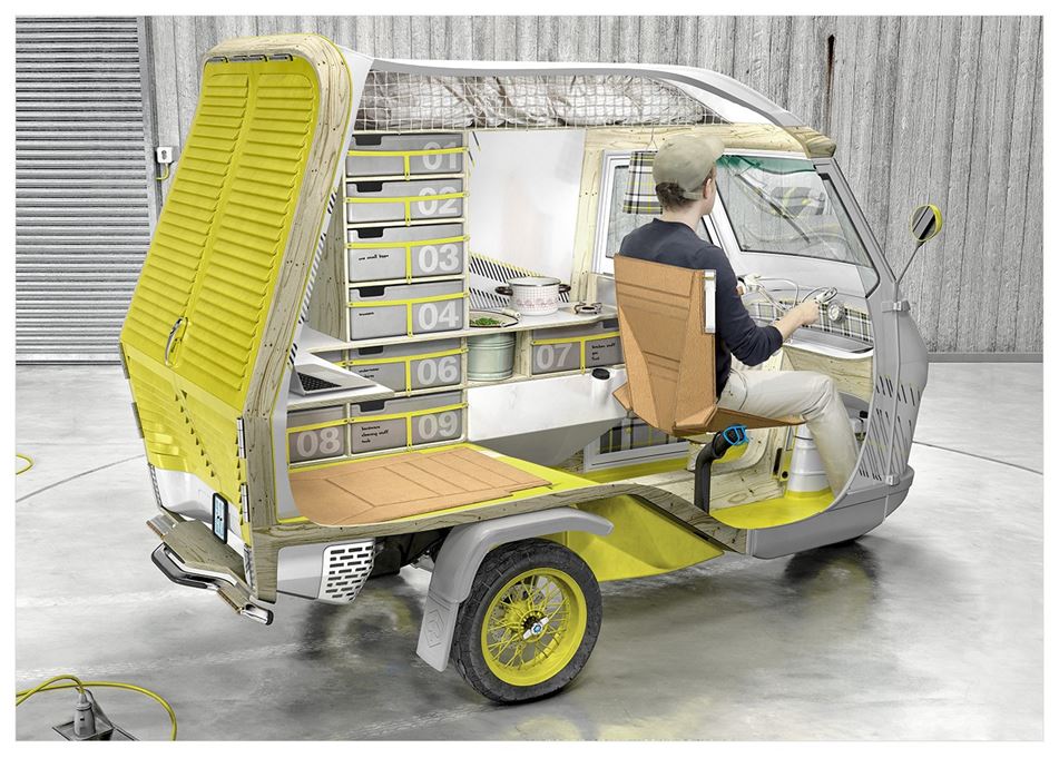 露營車行進中的樣子