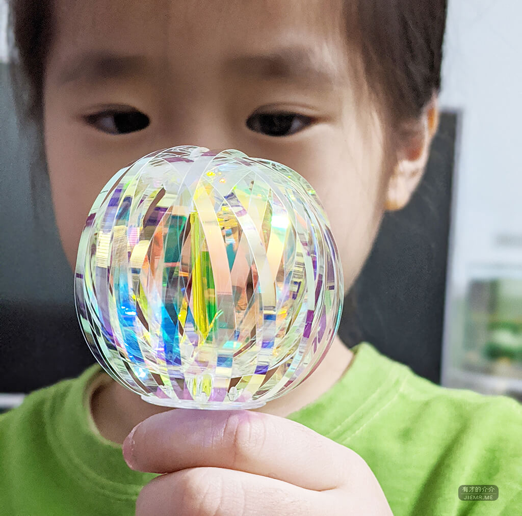 小香瓜玩不會破掉的泡泡